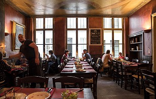 Restaurant de Gekroonde Hoofden Gent zaalmeubilair